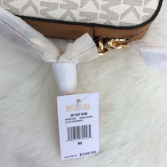 Michael Kors Jet Set LG EW Crossbody - Picture 7 of 7